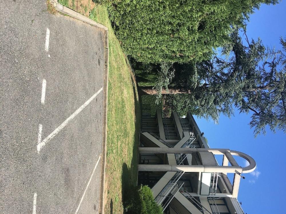 Premiere Classe St Etienne Nord Villars Вилар Экстерьер фото