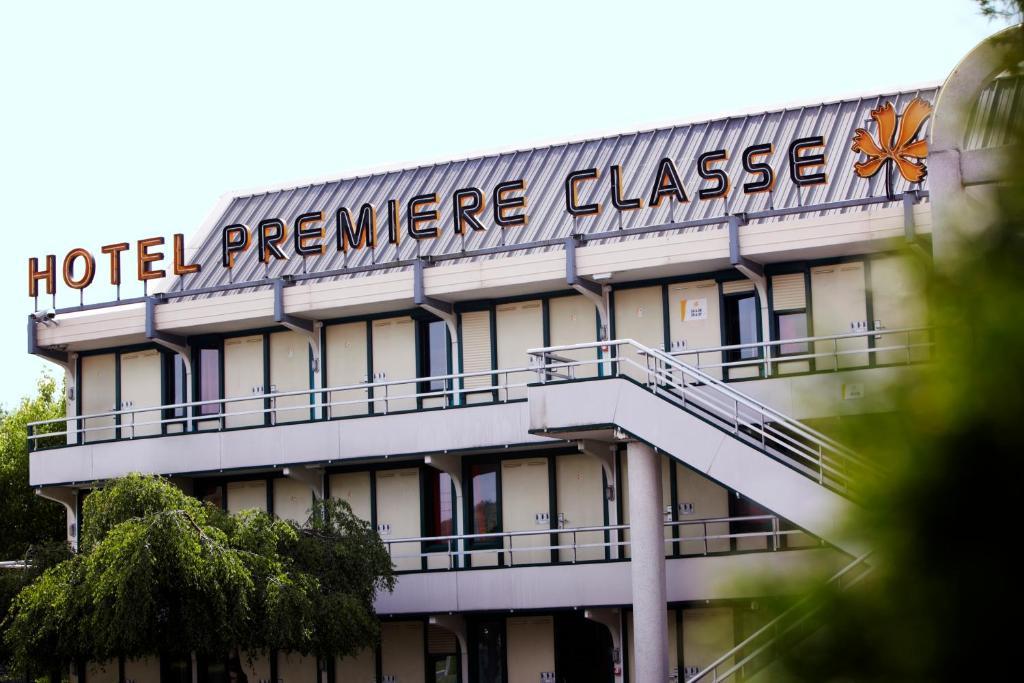 Premiere Classe St Etienne Nord Villars Вилар Экстерьер фото
